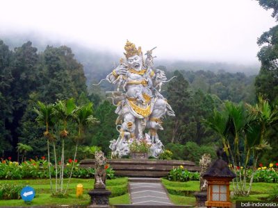 Paket Tour 1 Hari Bedugul & Tanah Lot