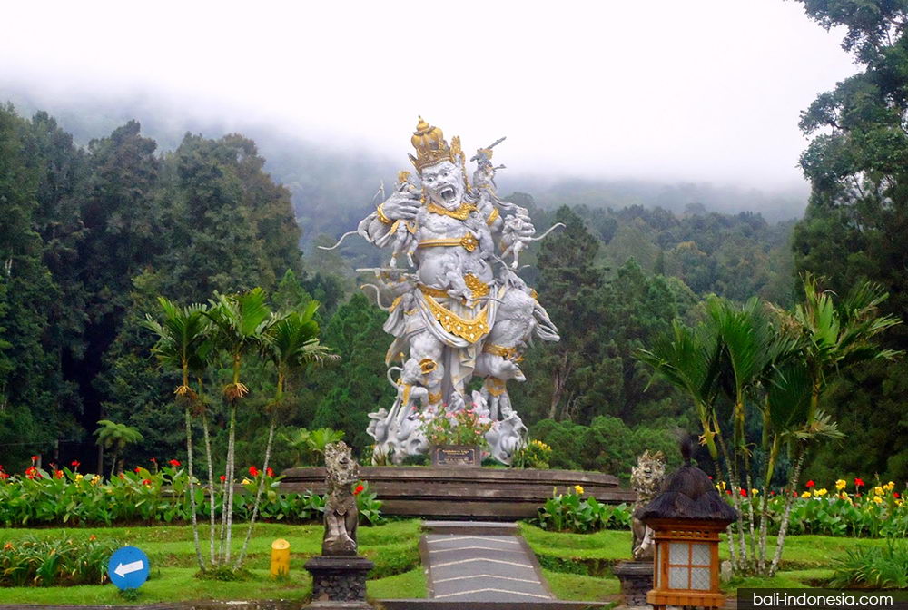 Paket Tour 1 Hari Bedugul & Tanah Lot