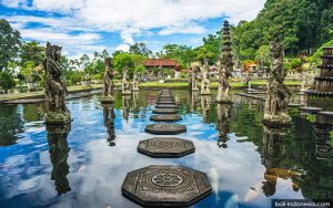 Paket Tour 1 Hari Lempuyang Bali