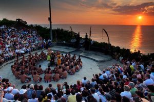 Paket Tour 1 Hari Tari Kecak Uluwatu & Jimbaran